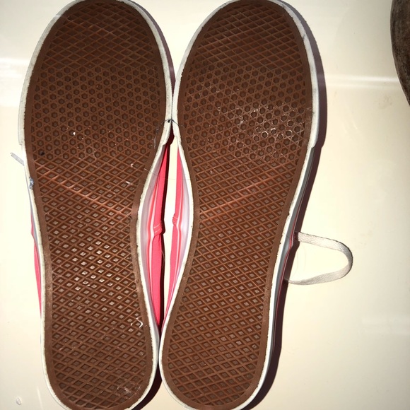 Coral Vans - Picture 4 of 6